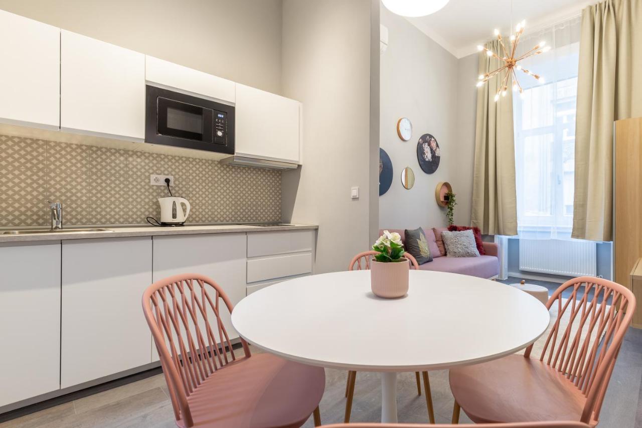 W33 - Prime Location - Comfortable Quality Apartments By Bqa Budapest Exterior foto