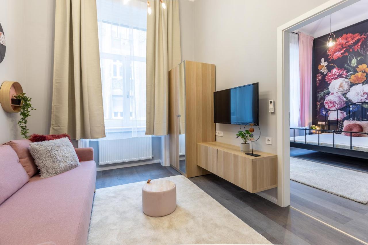 W33 - Prime Location - Comfortable Quality Apartments By Bqa Budapest Exterior foto